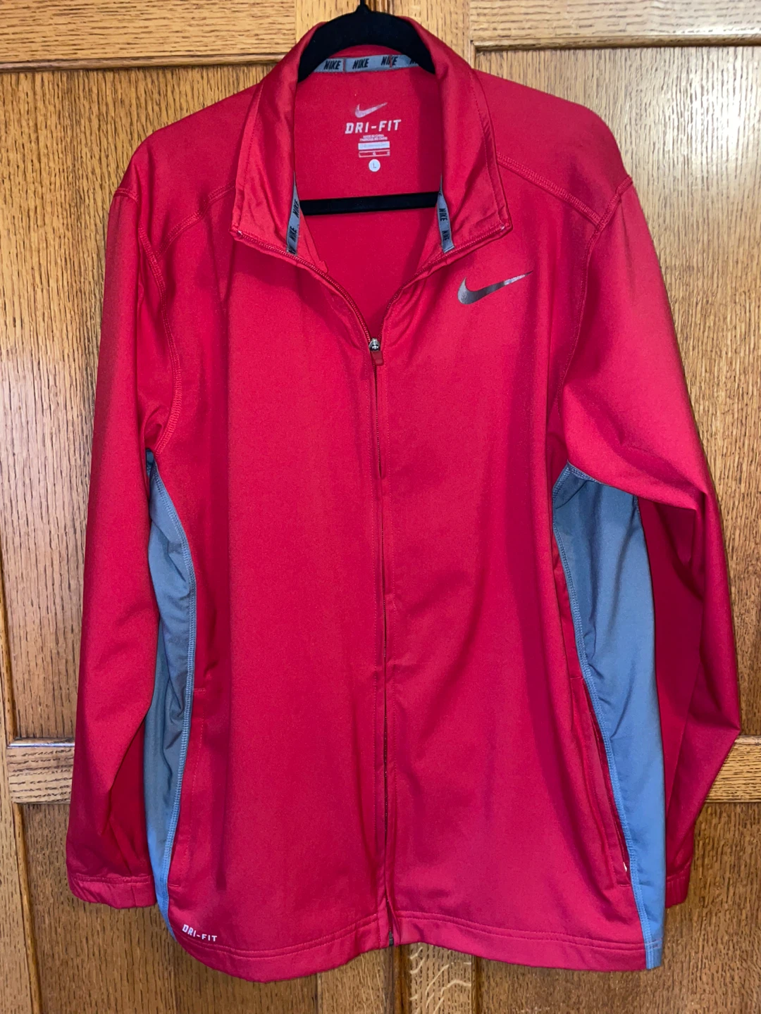 Nike Red Dri Fit Men’s Jacket. Large