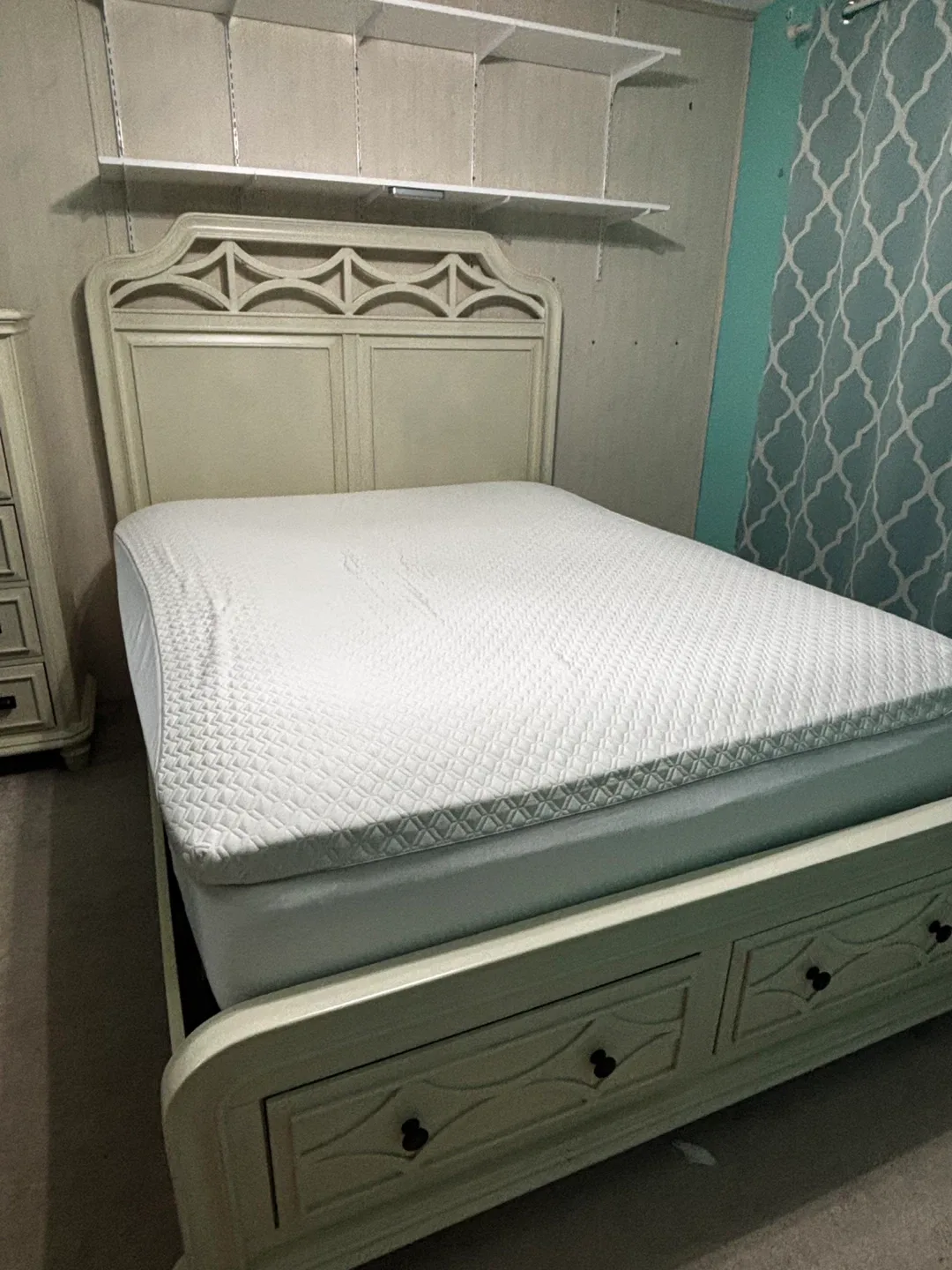 Queen Size Bed Frame with Dresser image indicator(3)