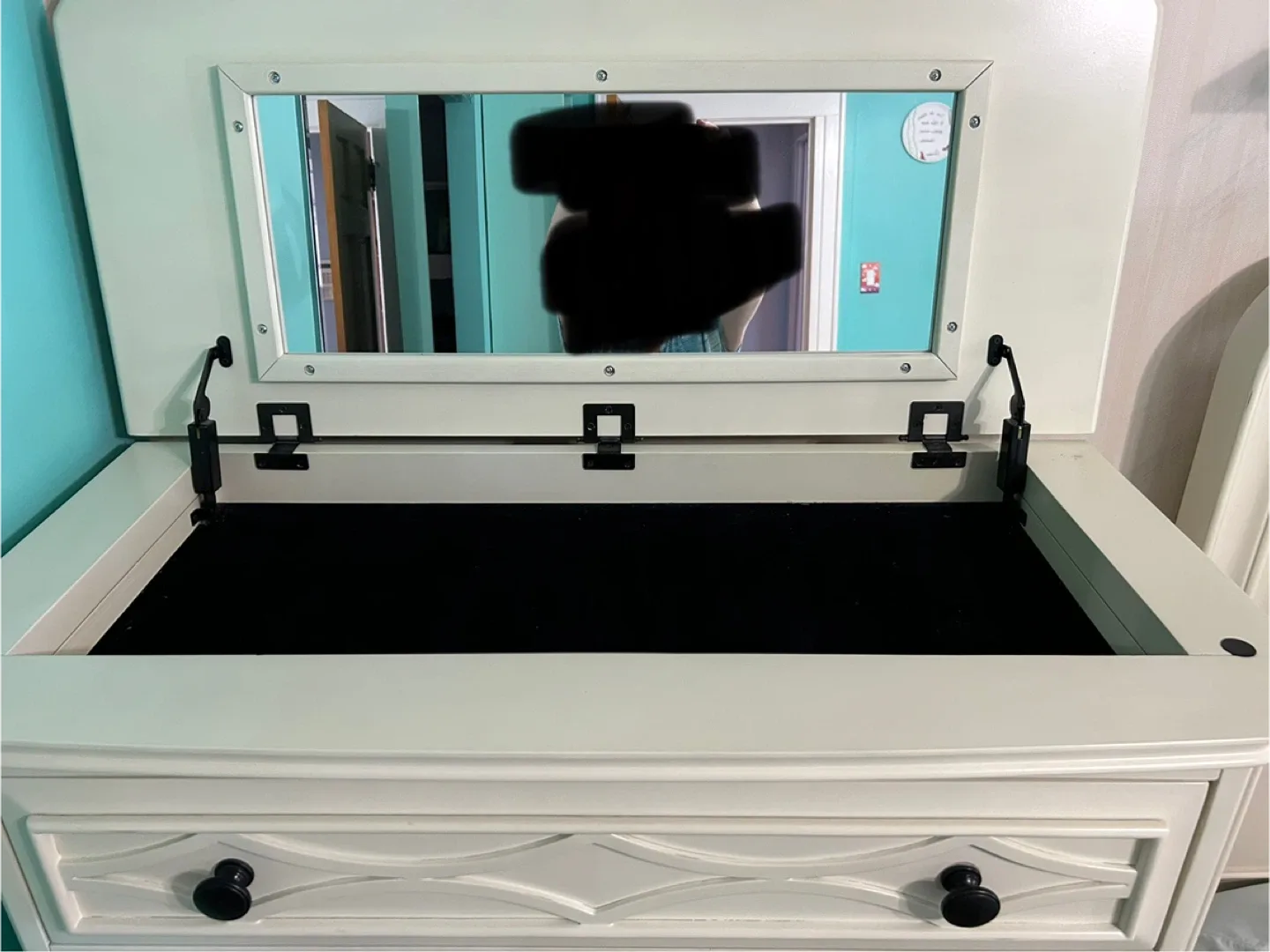 Queen Size Bed Frame with Dresser image indicator(10)