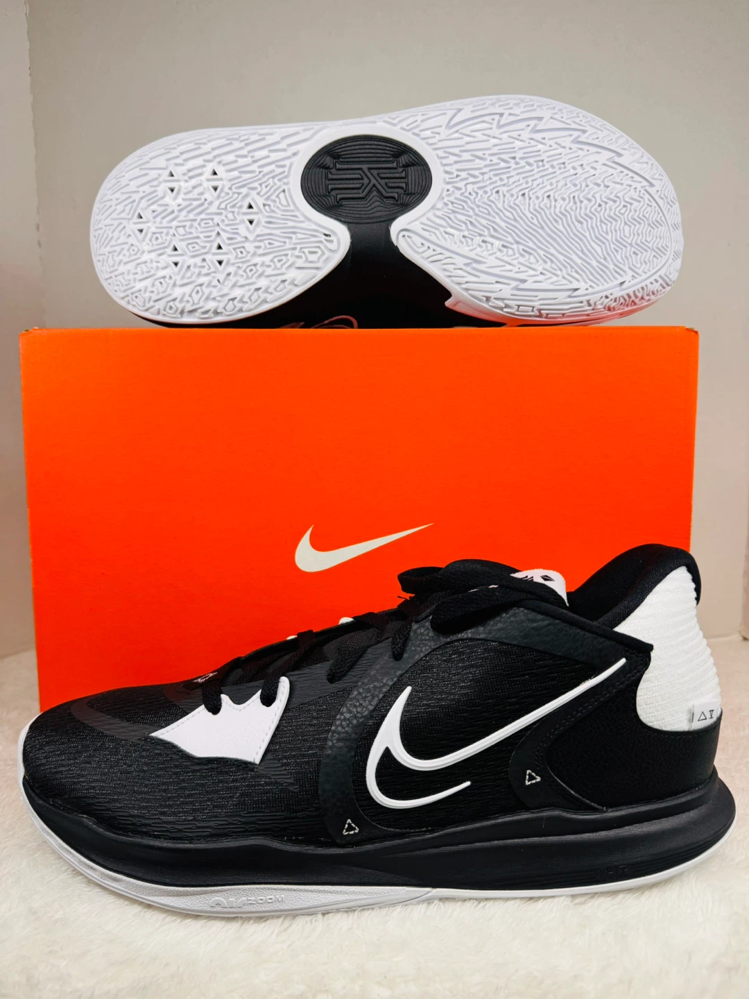 Nike Kyrie Low 5 Black/White Shoes 8.5M 10W
