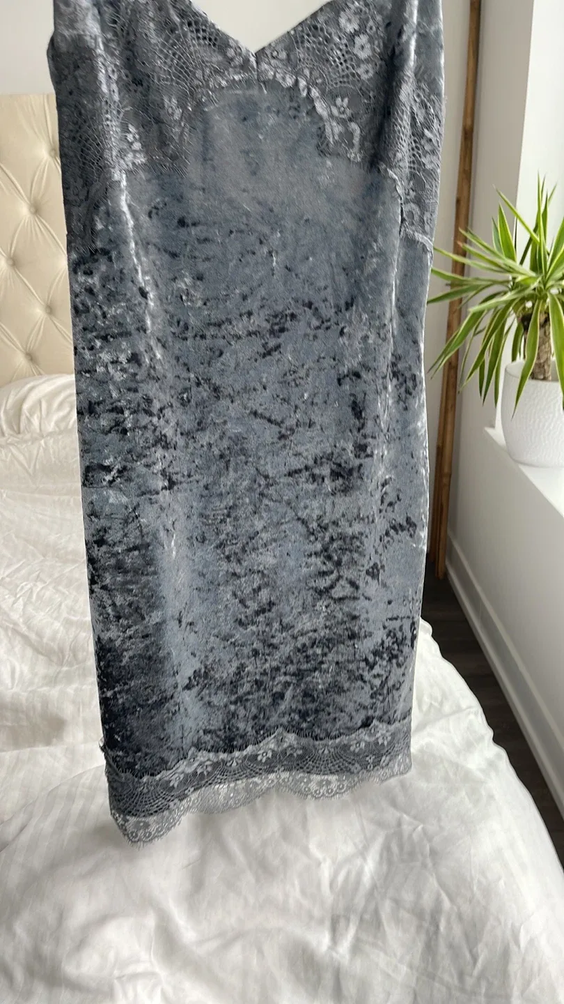 Grey Velvet Lace Trim Dress image indicator(4)