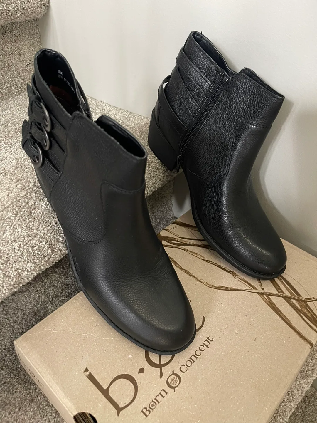 NEVER WORN BOC Black Ankle Boots Size 10 M/W image indicator(6)
