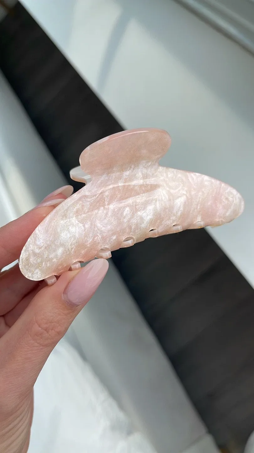 Pink Marble Hair Claw Clip image indicator(2)