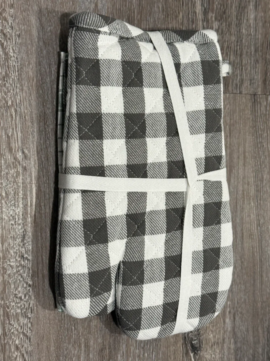 New Life at Home Kitchen Towels & Oven Mitt Set image indicator(3)