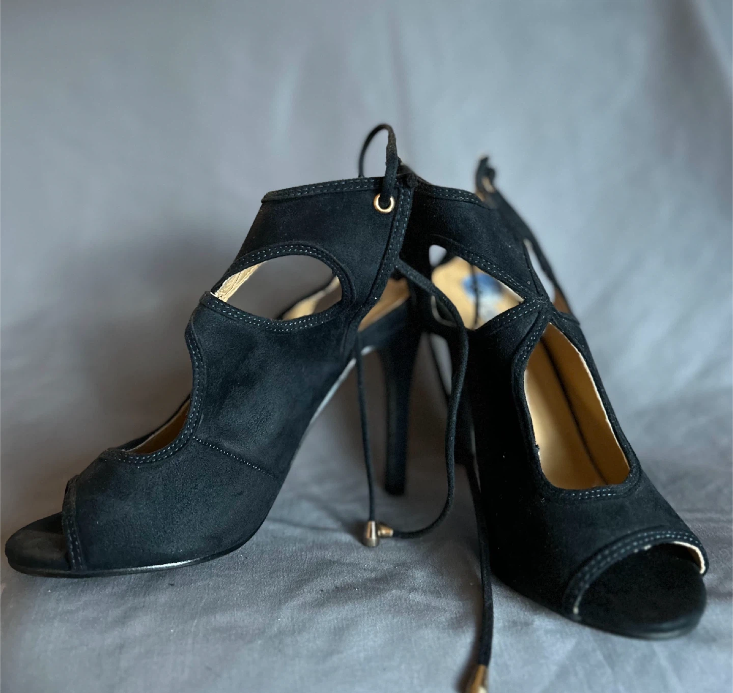Cape Robbin Dark Blue Suede Heels