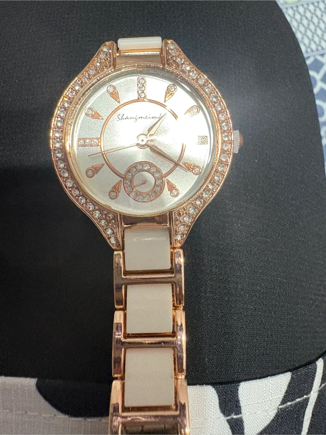 Shangmeish Rose Gold & White Ladies Watch image indicator(4)