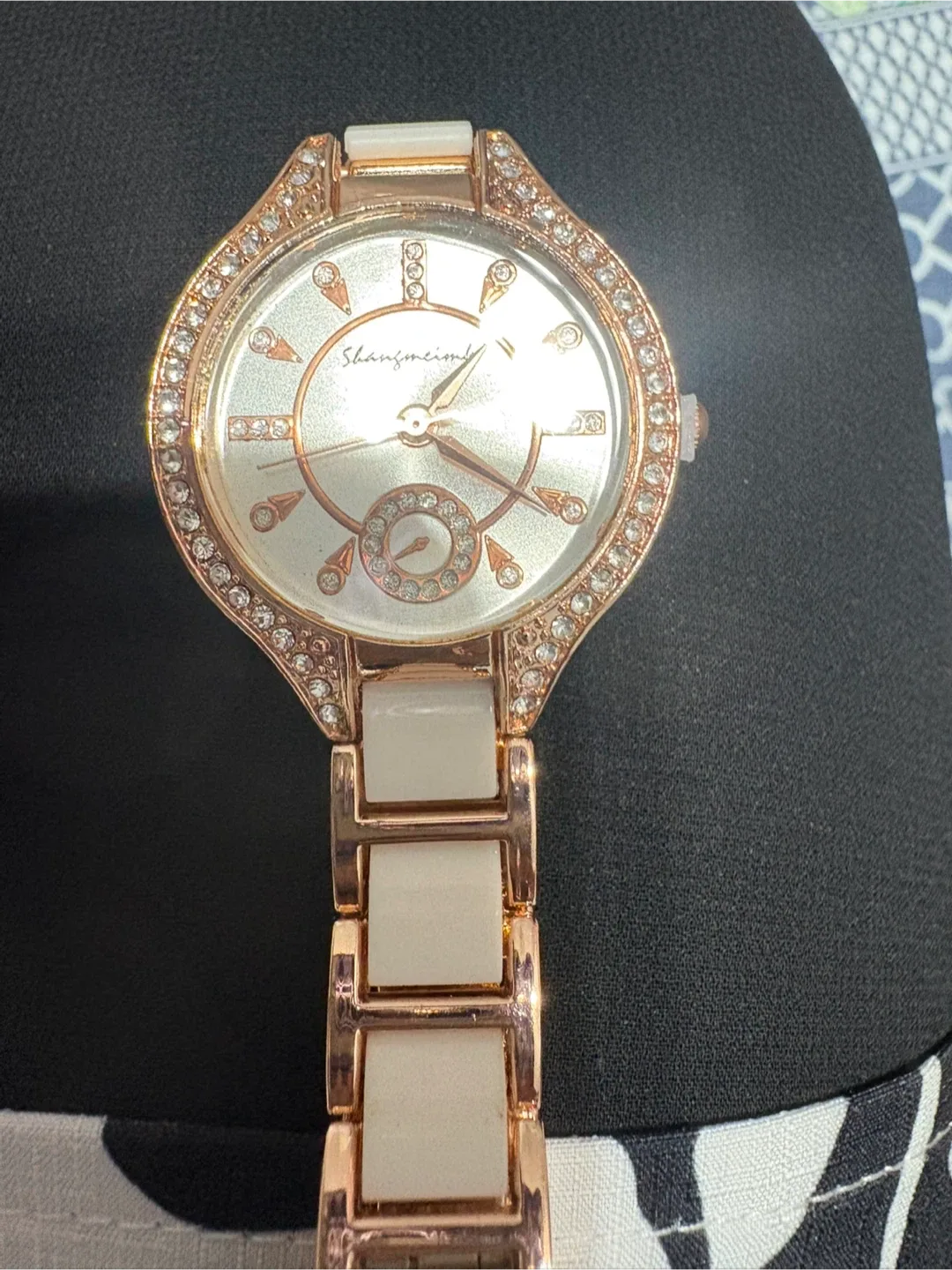 Shangmeish Rose Gold & White Ladies Watch image indicator(6)