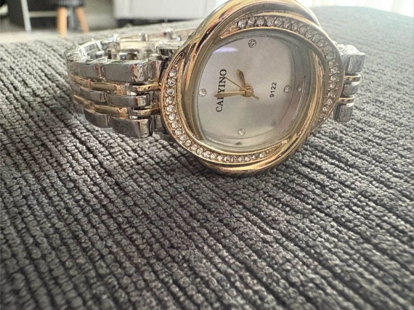 Caryino Women's Watch - Gold & Silver image indicator(4)