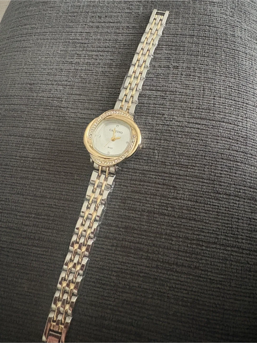 Caryino Women's Watch - Gold & Silver image indicator(3)