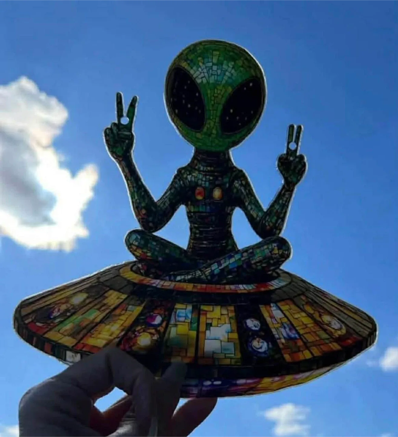 2D acrylic sun catcher, alien sitting on a space ship, new image indicator(2)