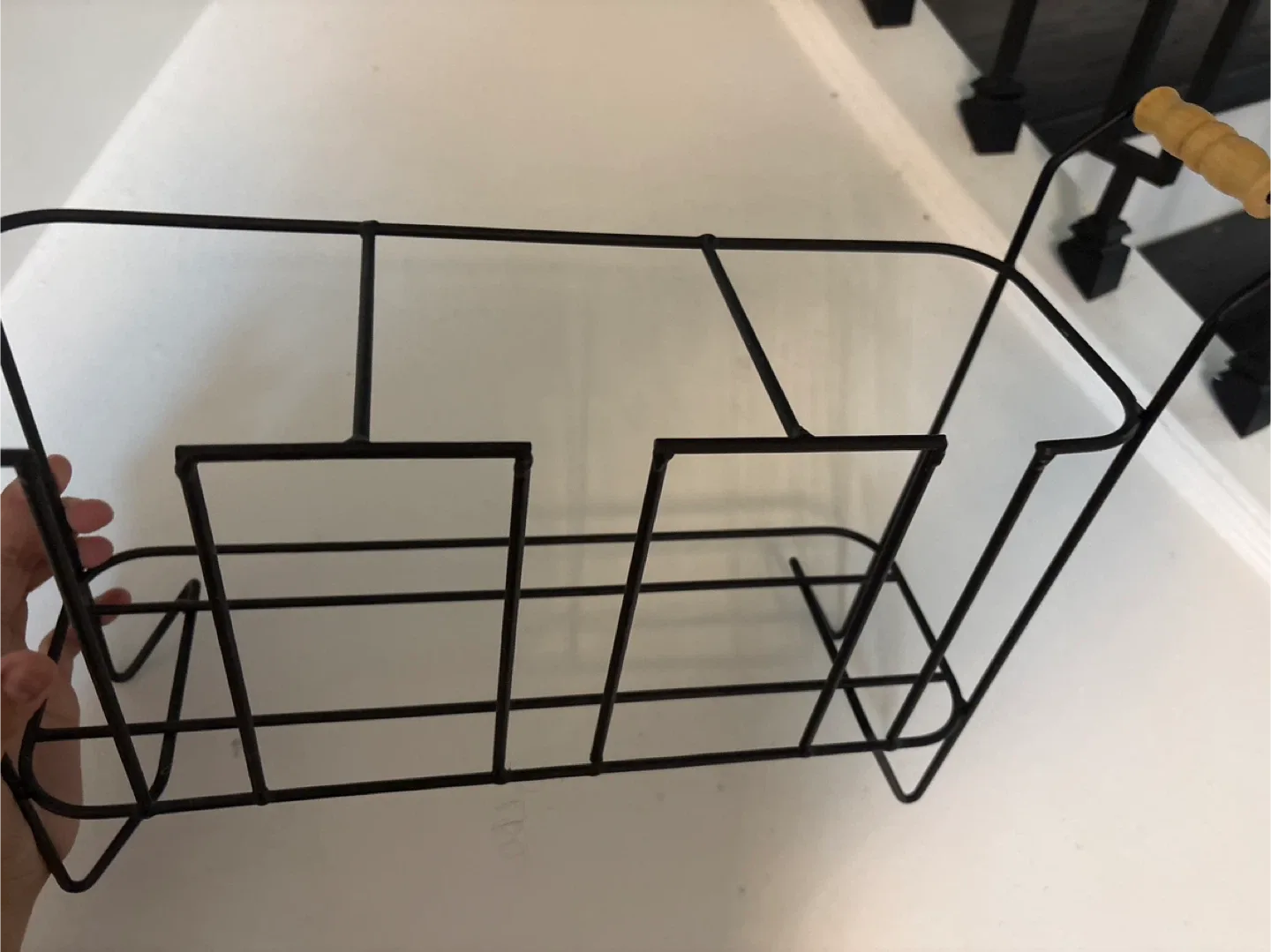 Black Metal Toilet Paper  Carrier image indicator(3)