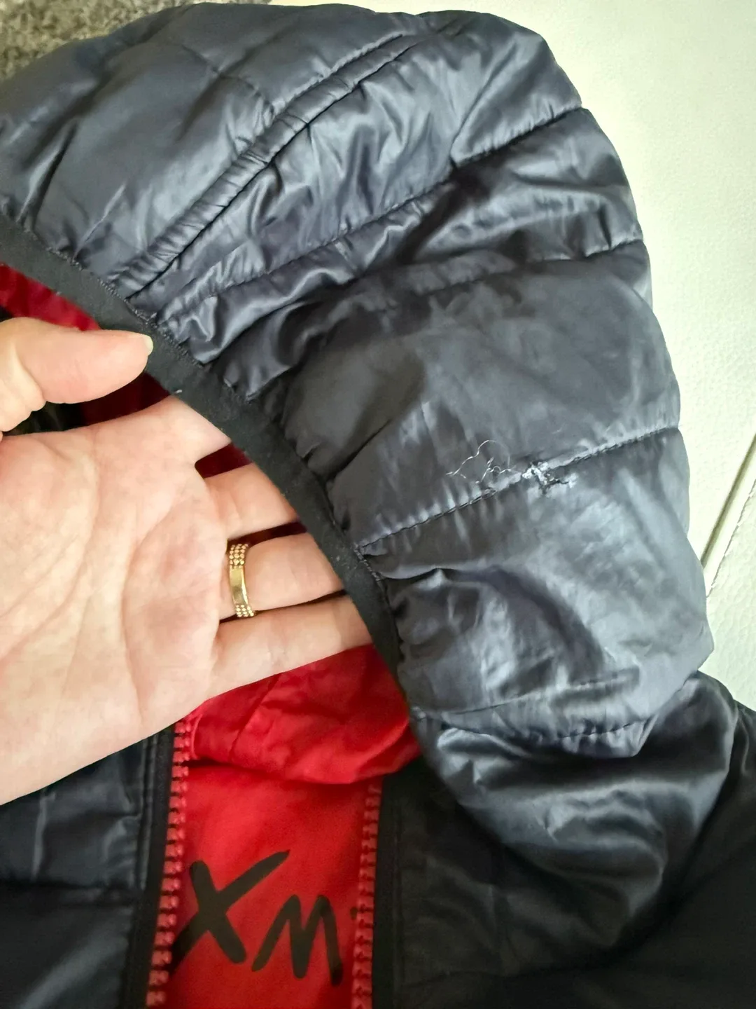 XMTN Black Puffer boy Jacket Size 6 image indicator(3)