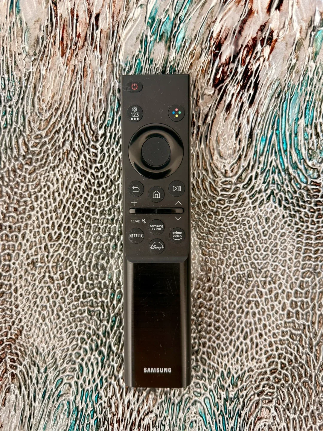 Samsung 50” Crystal UHD DU6900 4K Smart TV image indicator(4)