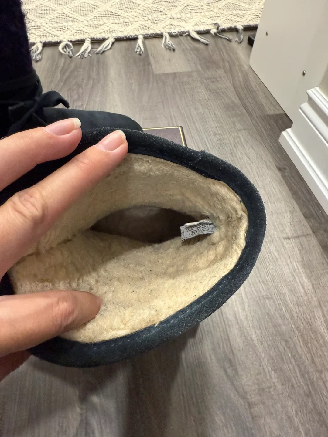 Bearpaw Colby Suede/Barret Wool Boots (8 US) image indicator(4)