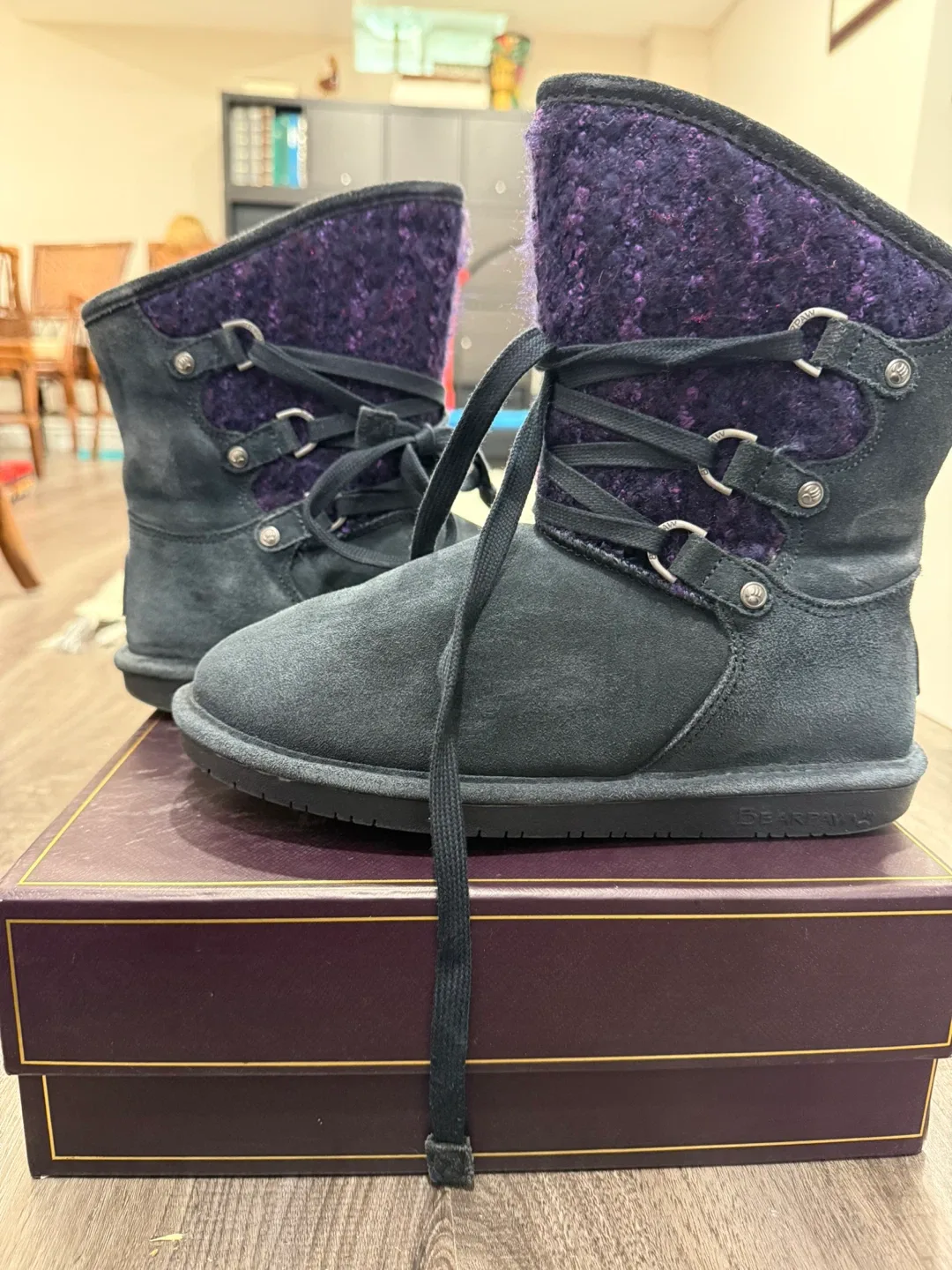 Bearpaw Colby Suede/Barret Wool Boots (8 US) image indicator(3)