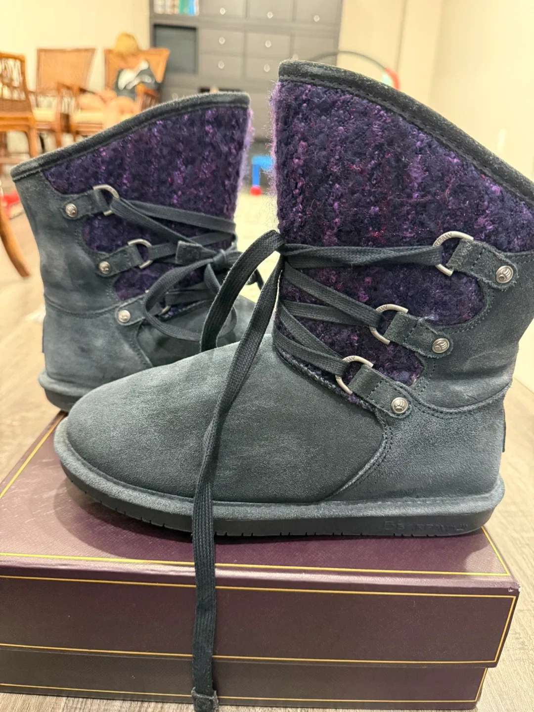 Bearpaw Colby Suede/Barret Wool Boots (8 US) image indicator(2)