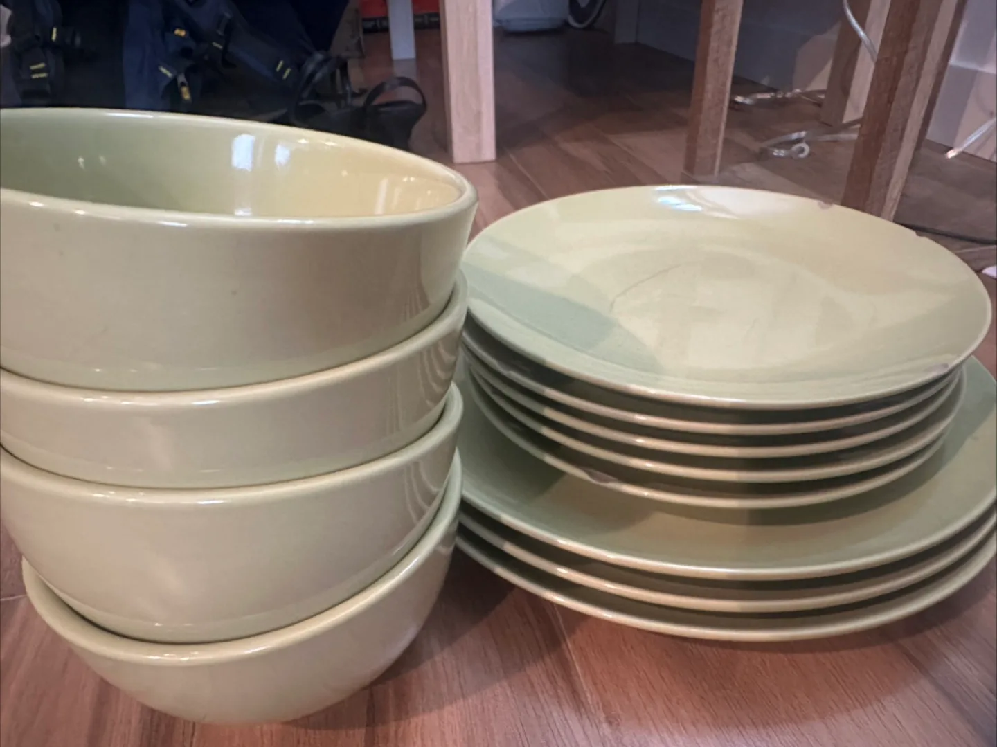 Light Green Dinnerware Set