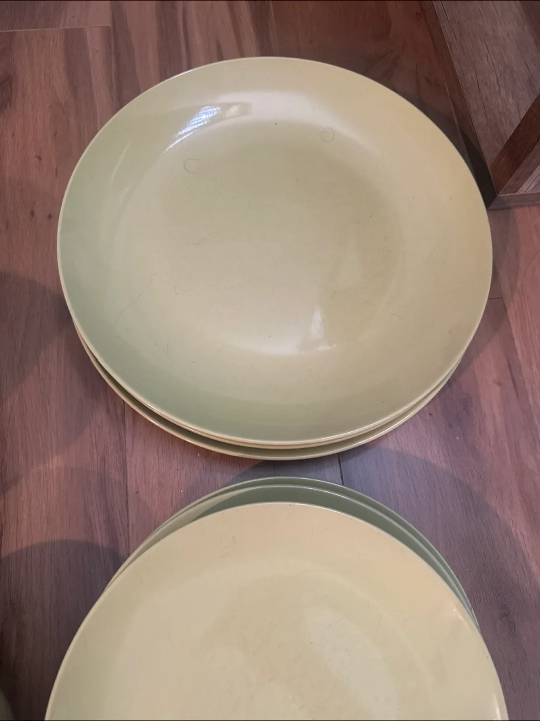 Light Green Dinnerware Set image indicator(4)