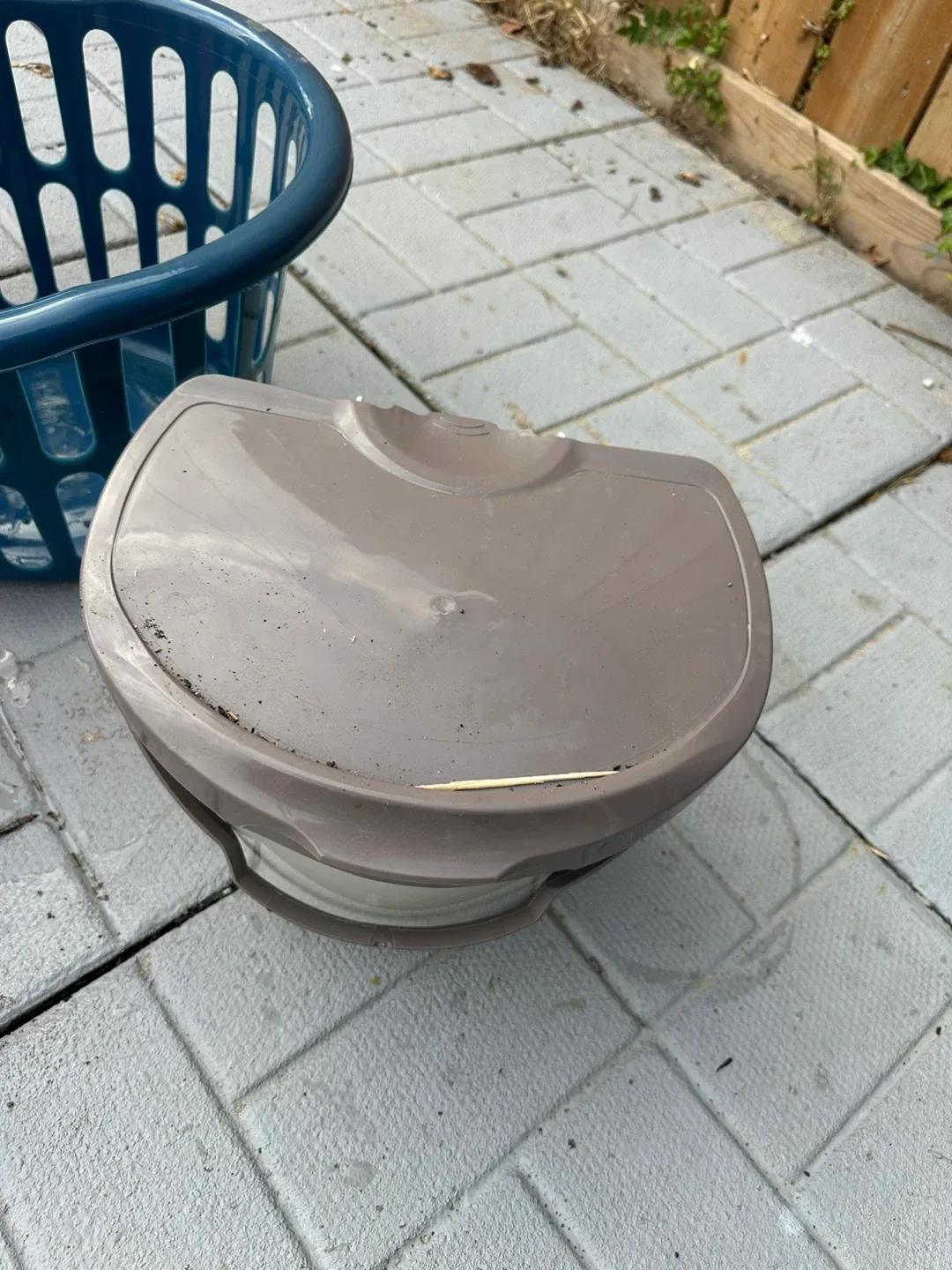 Assorted Used Buckets & Laundry Basket- all for 25$ image indicator(6)