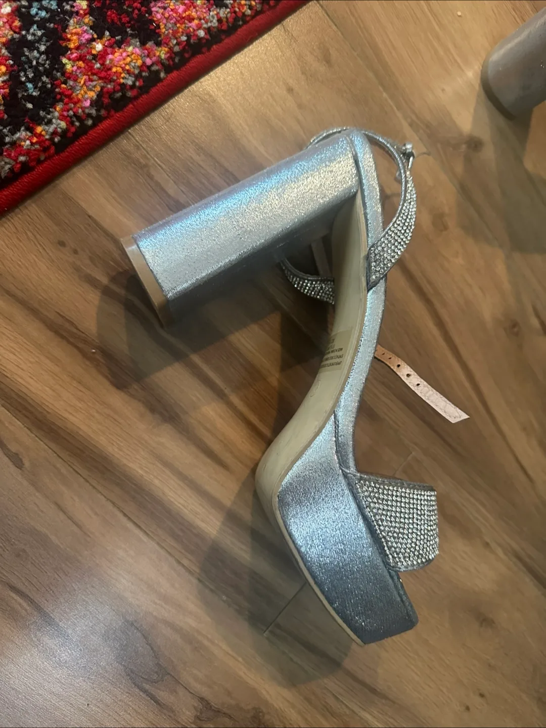 10 Streetwear Society Silver Heels image indicator(4)