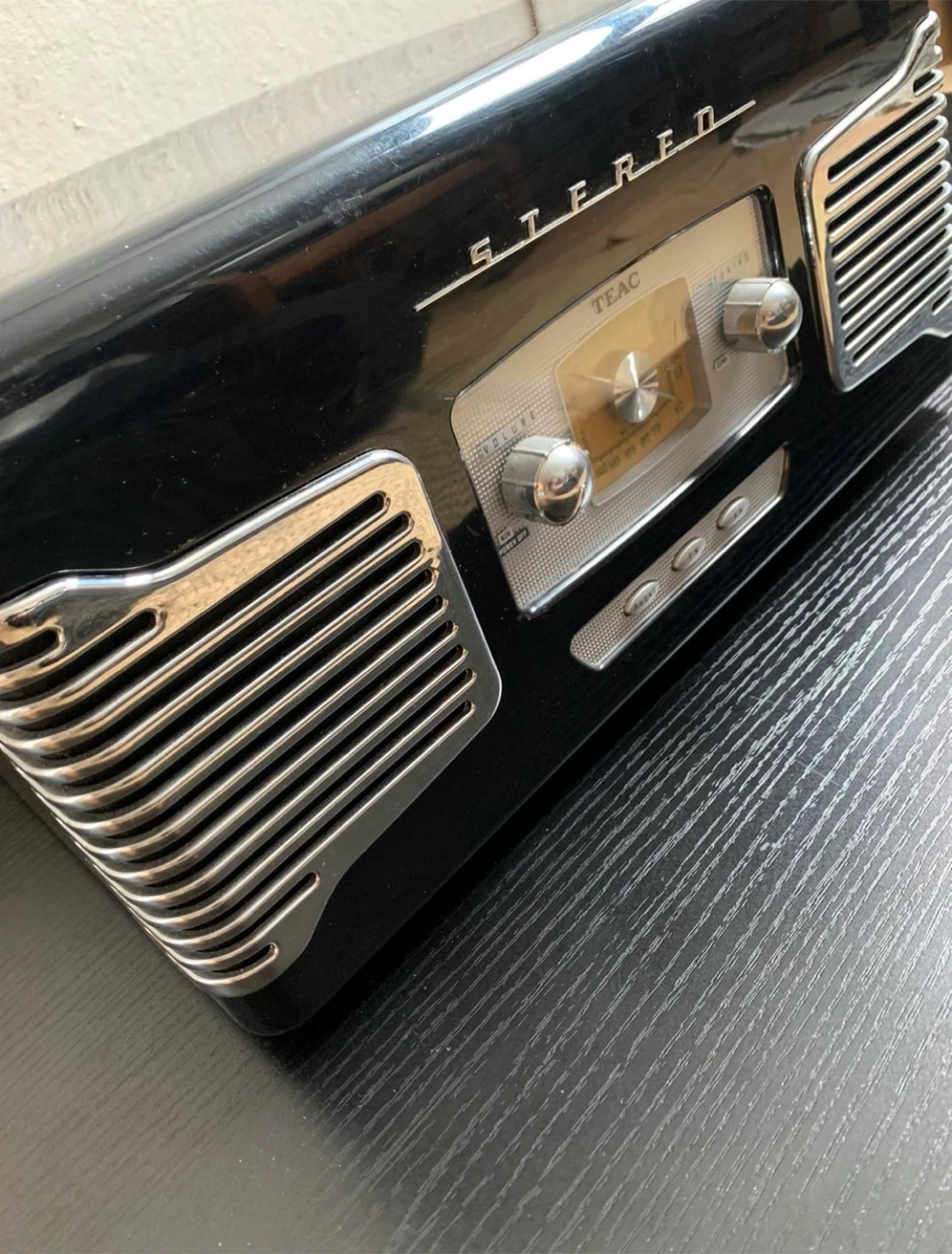 TEAC Compact Record Player, Turntable AM/FM Radio - photo 2