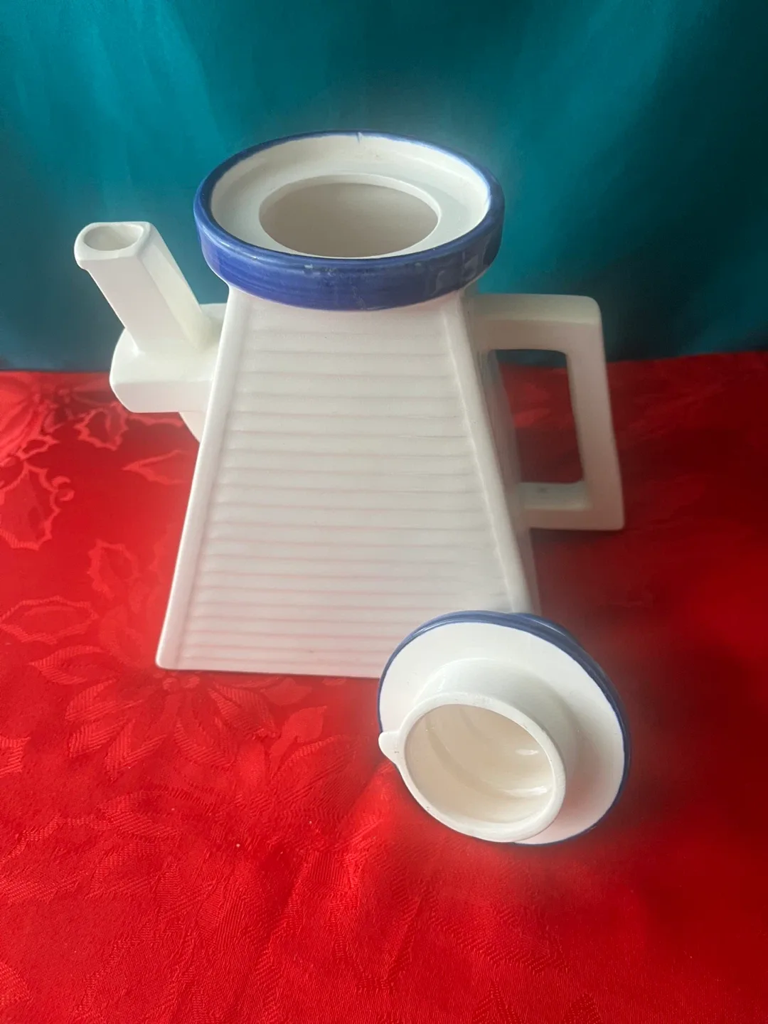 SWID Powell Justin Terzi “South Shore”’ Teapot image indicator(2)