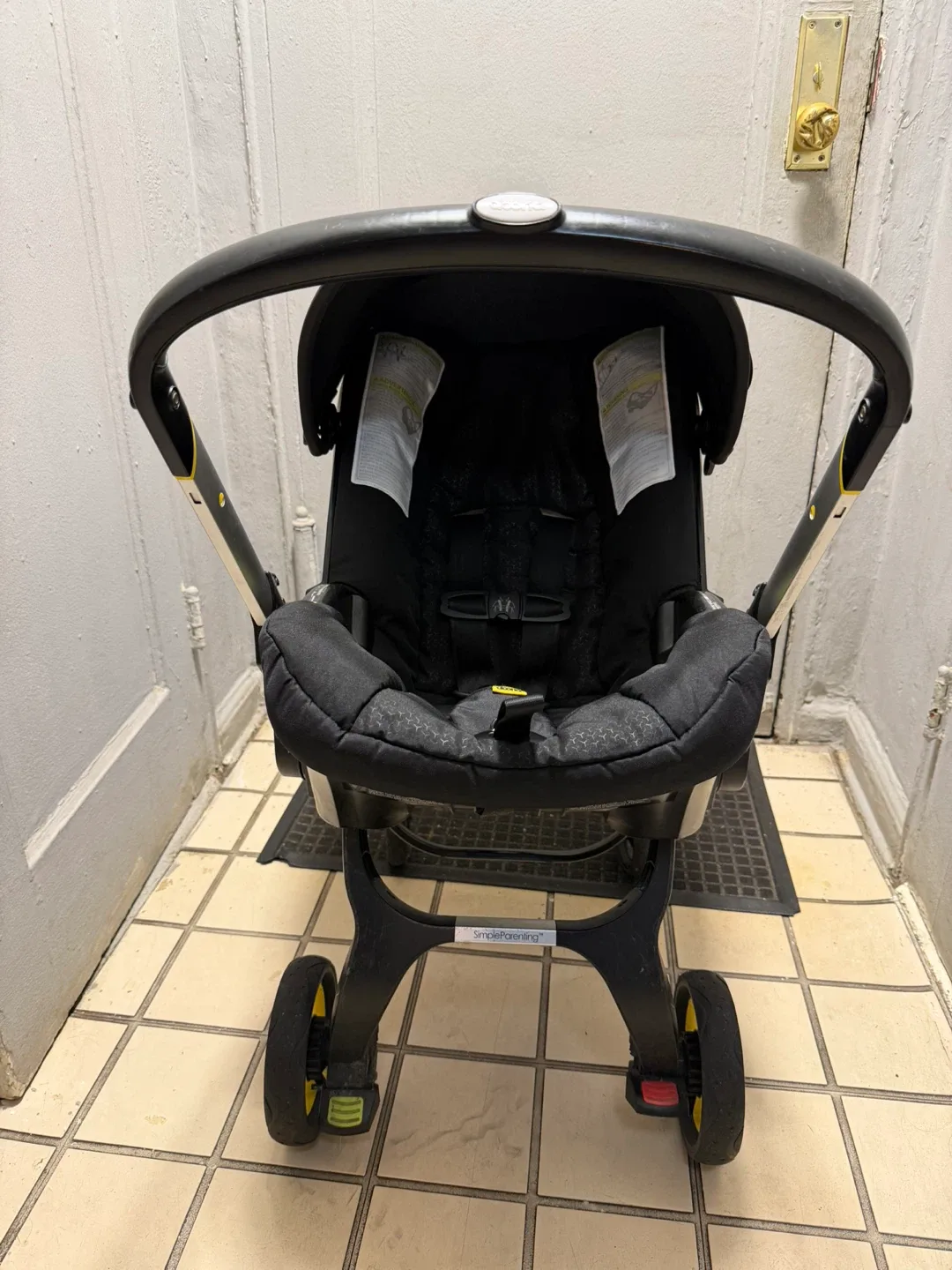 Doona Infant Car Seat Stroller - Black image indicator(4)