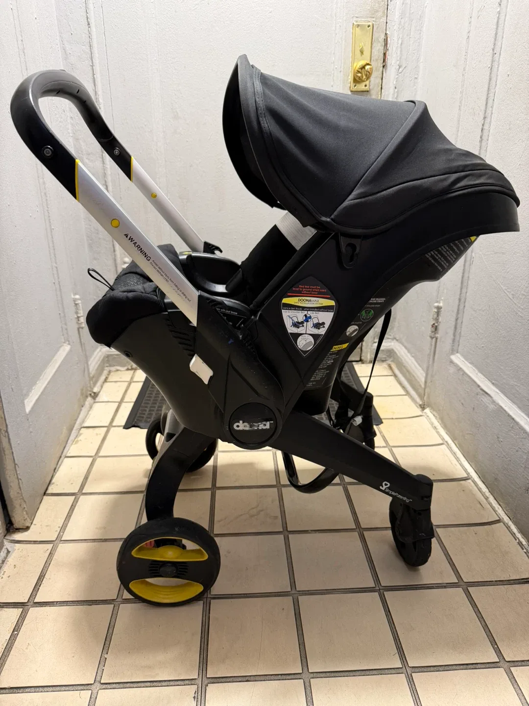 Doona Infant Car Seat Stroller - Black image indicator(3)