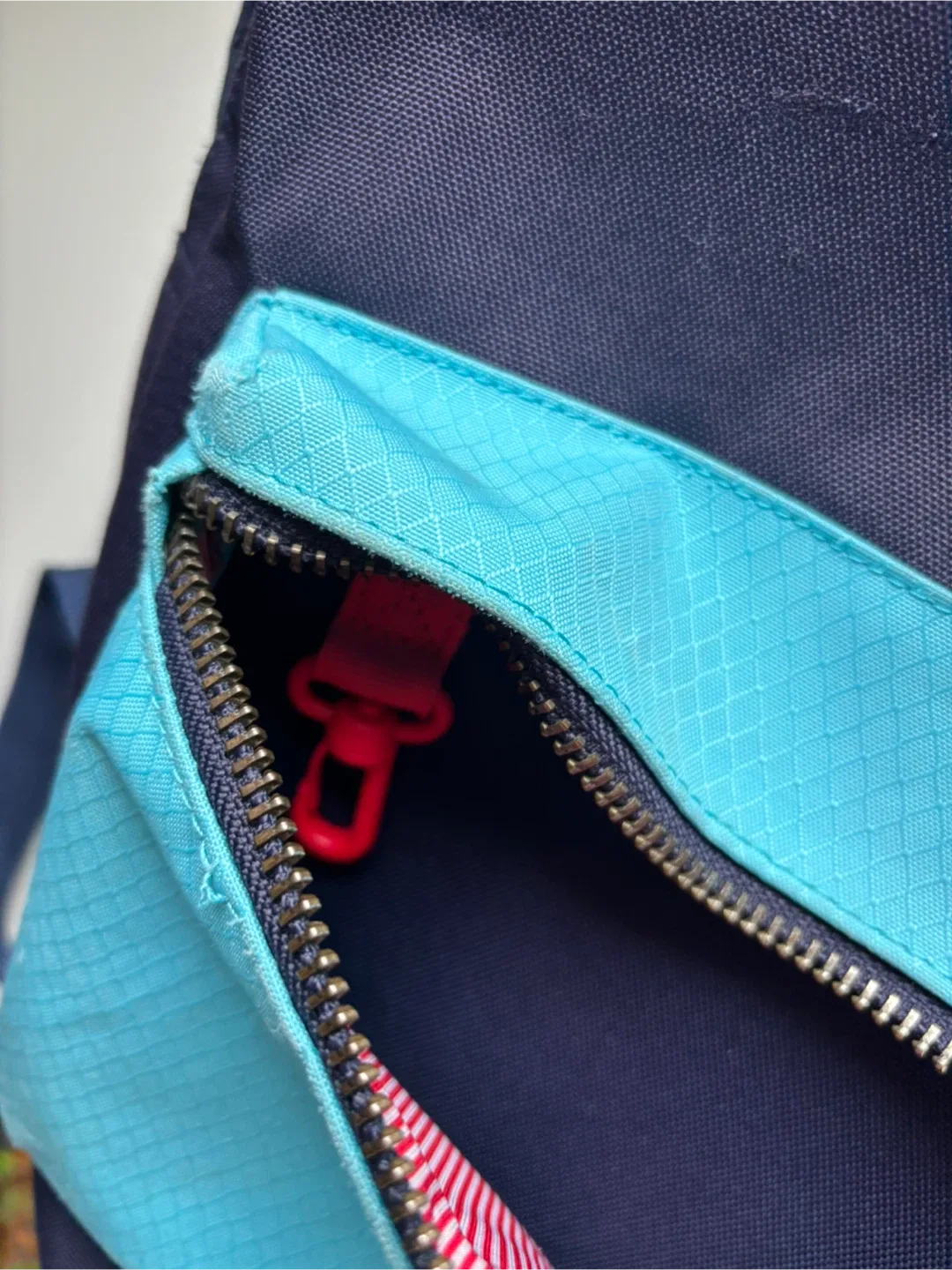 Herschel Backpack with Pouch image indicator(7)