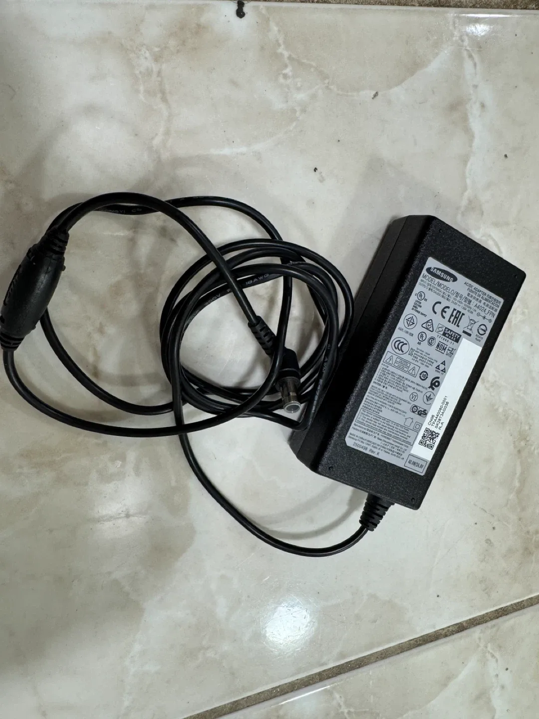 Samsung AC/DC Adapter A4024_FPN thumbnail