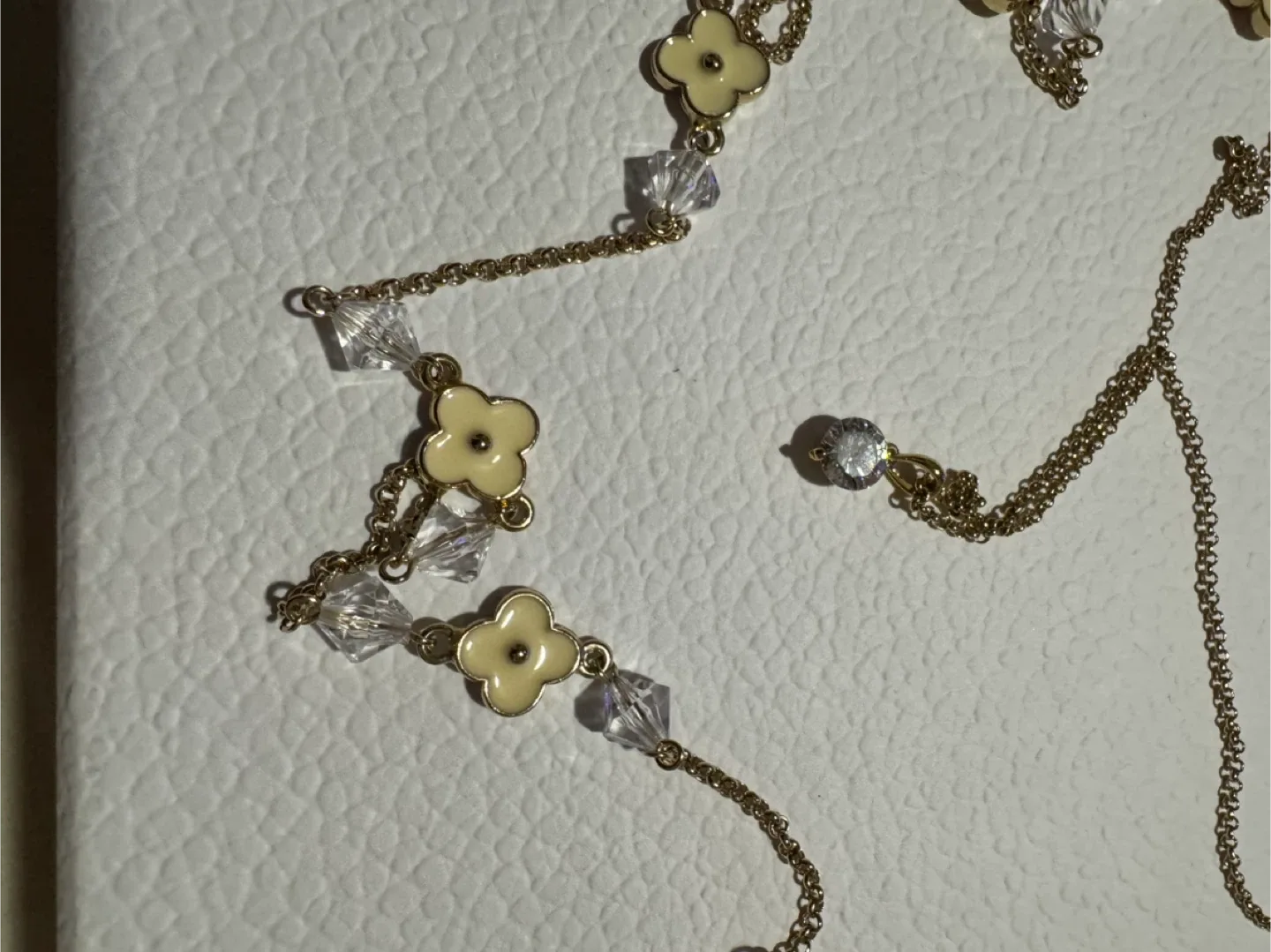 Gold Tone Flower & Crystal Necklace Set image indicator(6)