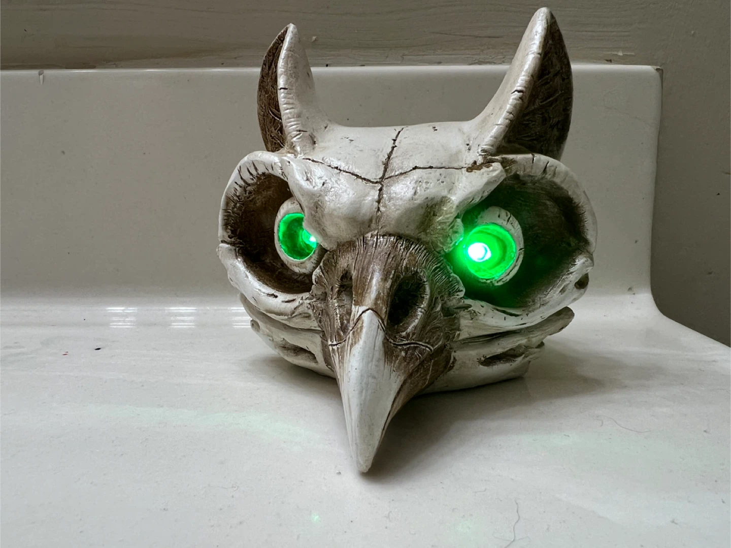 Light-Up Animal Skull Decoration - photo 2