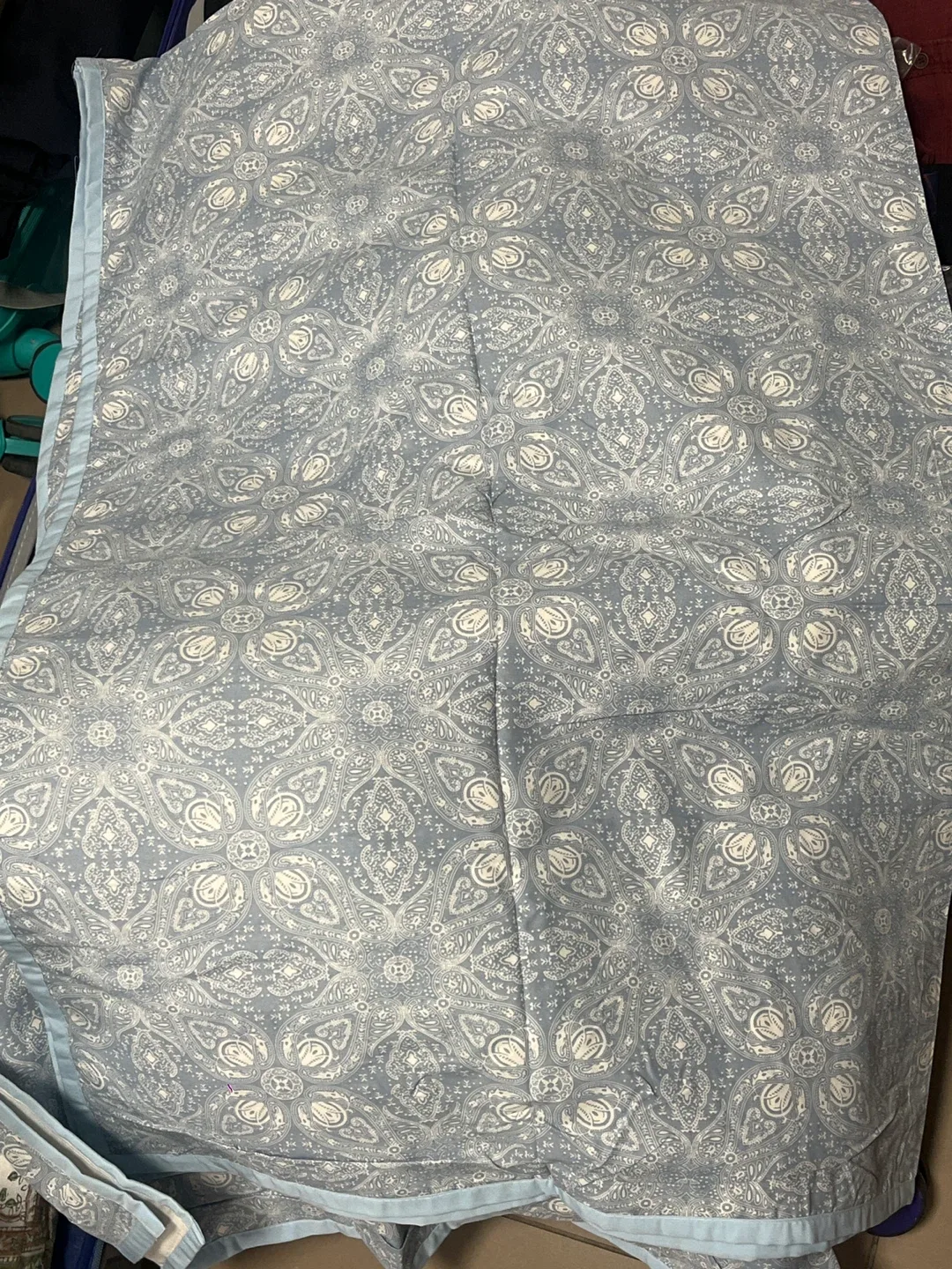 Blue & White Patterned Quilt thumbnail