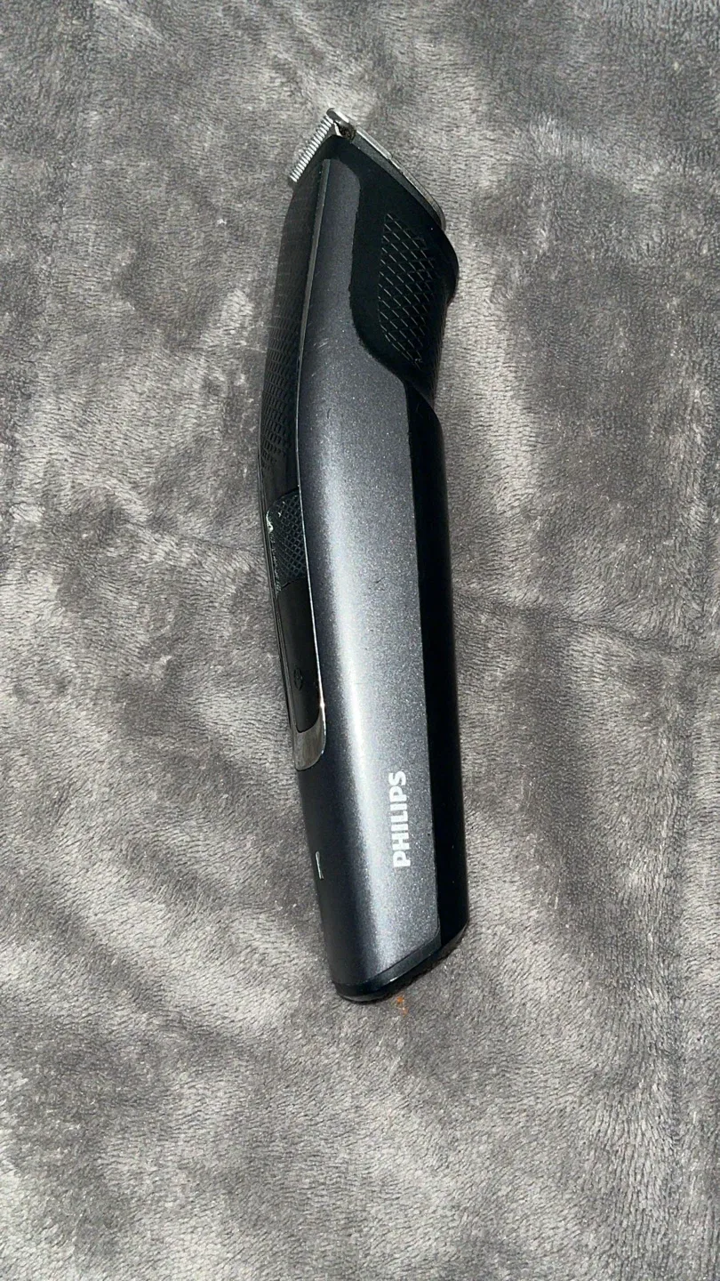 Philips Beard Trimmer Series 5000 image indicator(2)