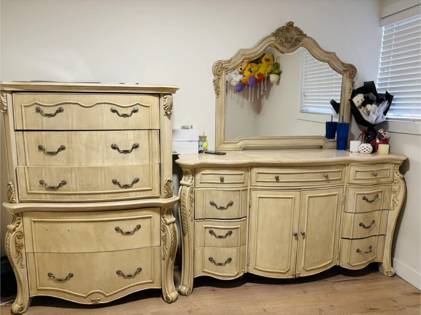 Ornate Bedroom Set - Dresser, Mirror, Chest - photo 2