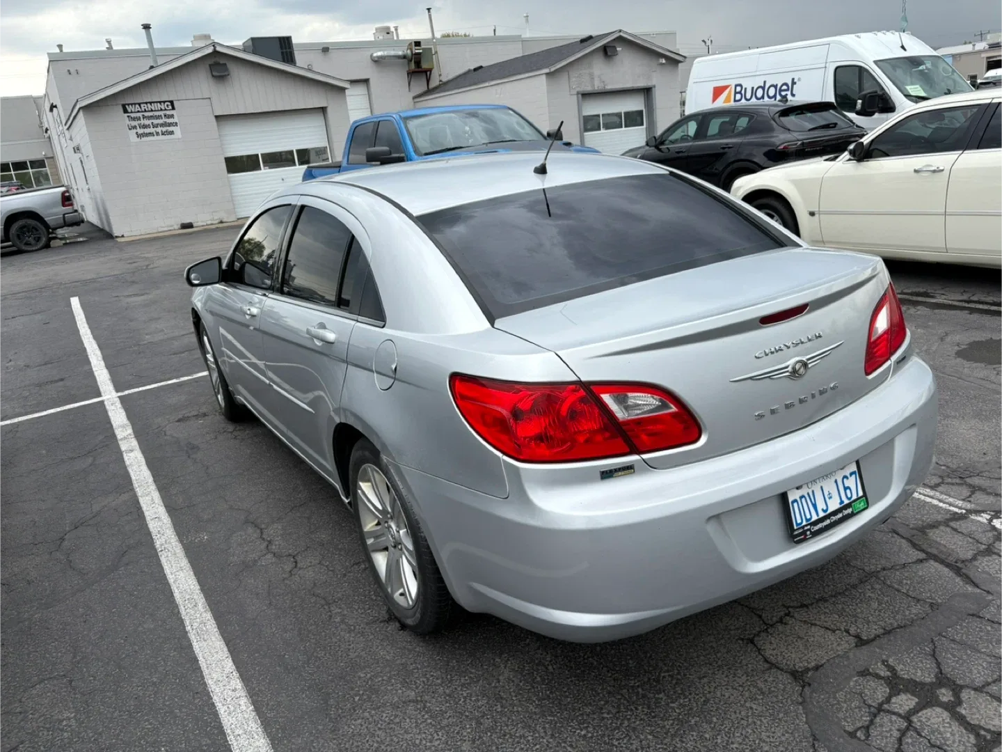Silver Chrysler Sebring Sedan image indicator(3)
