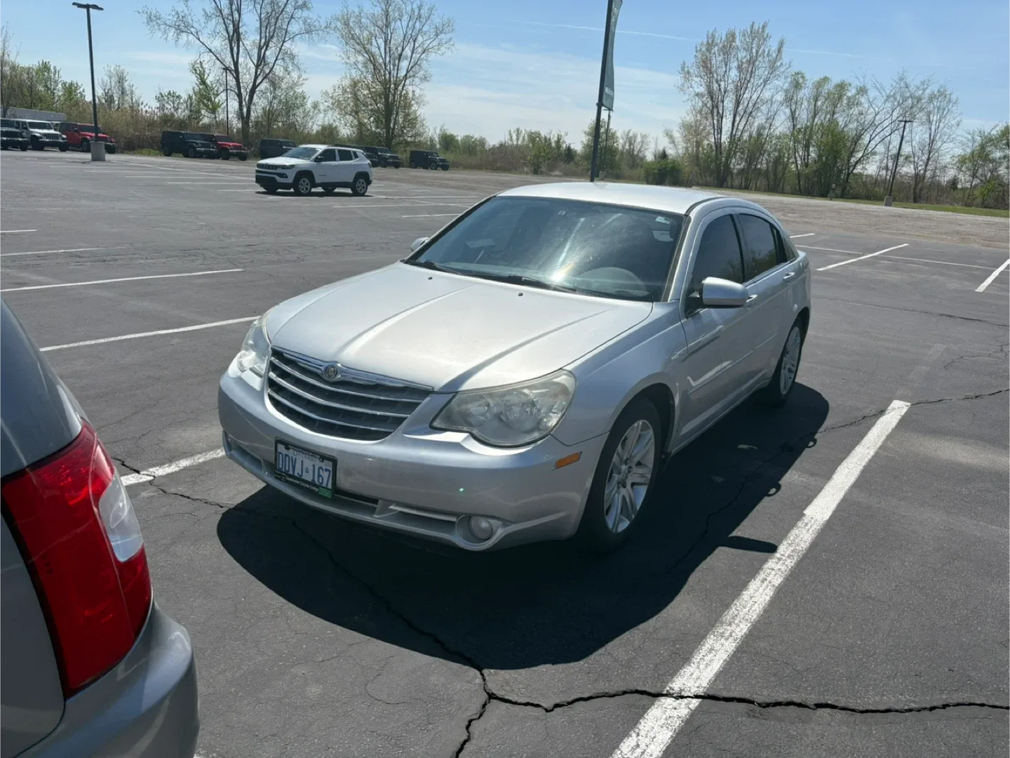 Silver Chrysler Sebring Sedan image indicator(4)