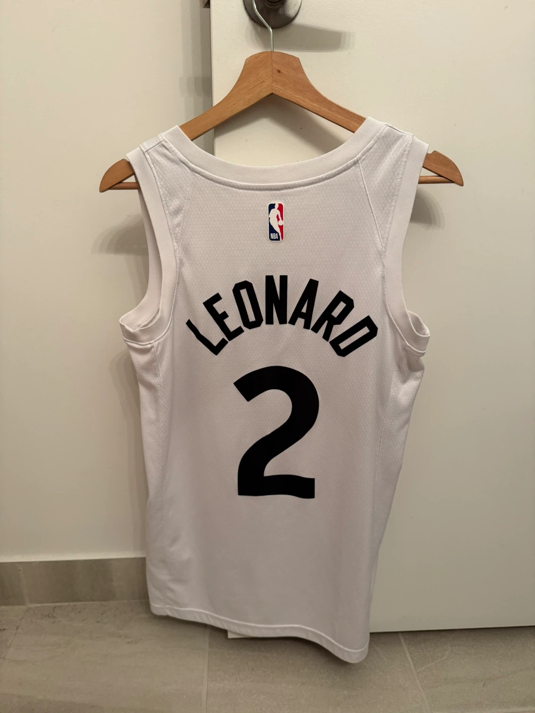 Toronto Raptors Leonard City Jersey - Size 40/Small - photo 2