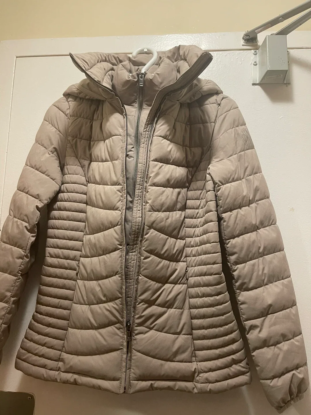 DKNY Packable Puffer Jacket - XS image indicator(4)