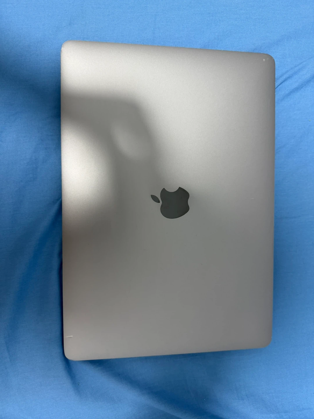 MacBook Pro 13" (2017, 8GB/256GB, i5) – Ventura, Fair Condition - photo 2