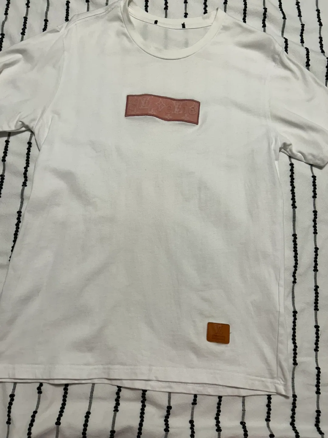 Louis Vuitton White T-Shirt image indicator(6)