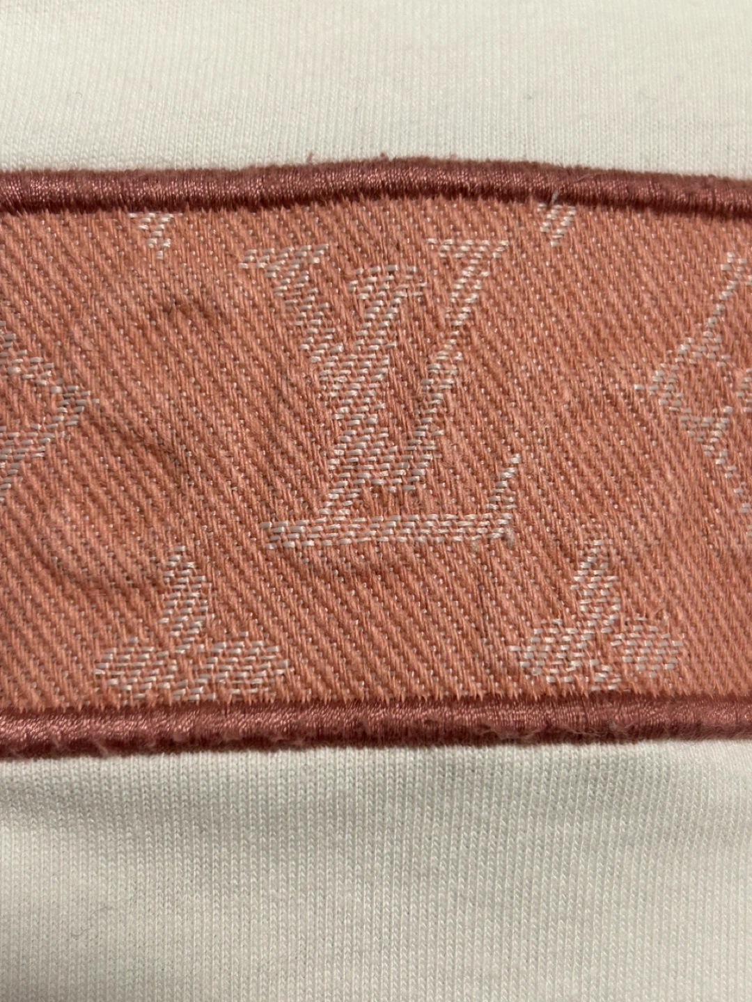 Louis Vuitton White T-Shirt - photo 3