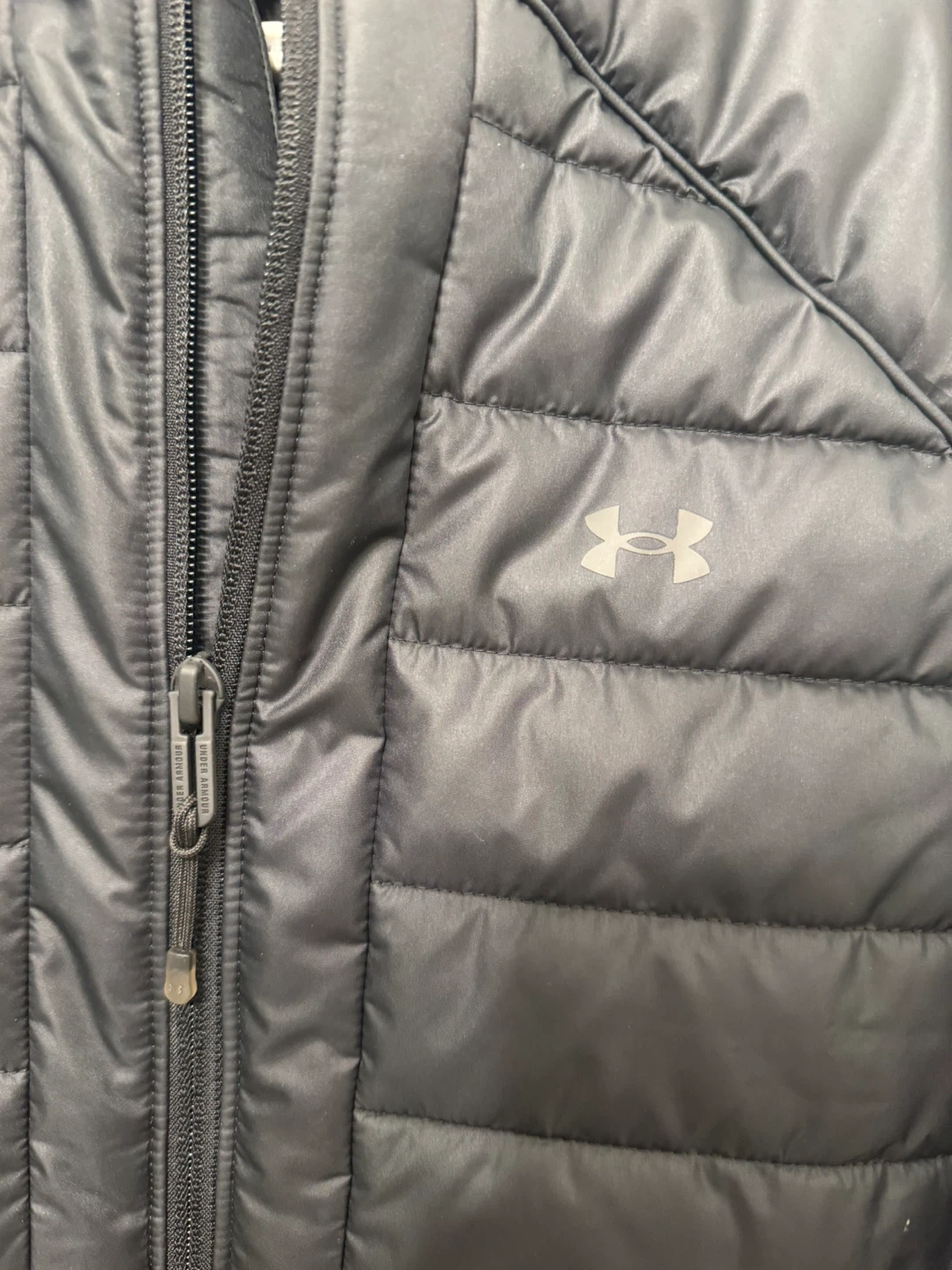 Under Armour Black Puffer Jacket - Size S - photo 4