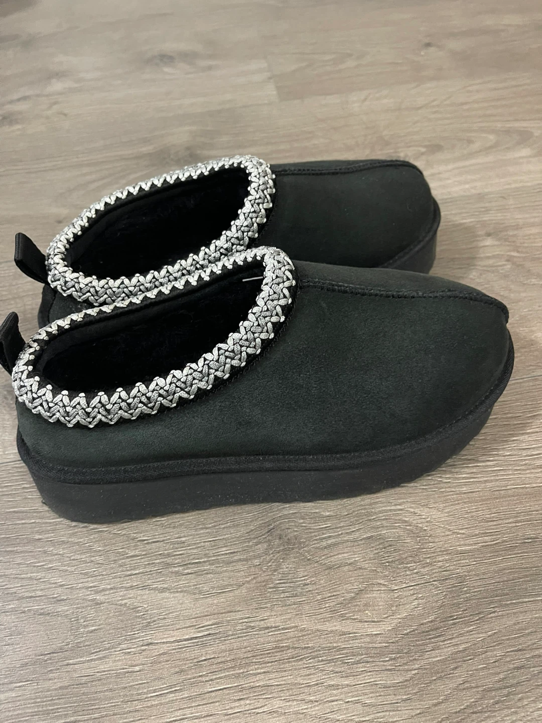 Women's Tasman Luxe Slipper - Black (Ugg)