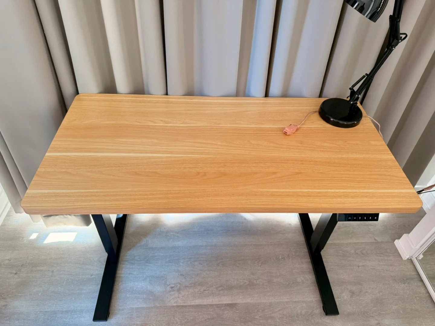 FlexiSpot Height-Adjustable Desk 48x24”, Maple – Excellent! image indicator(3)