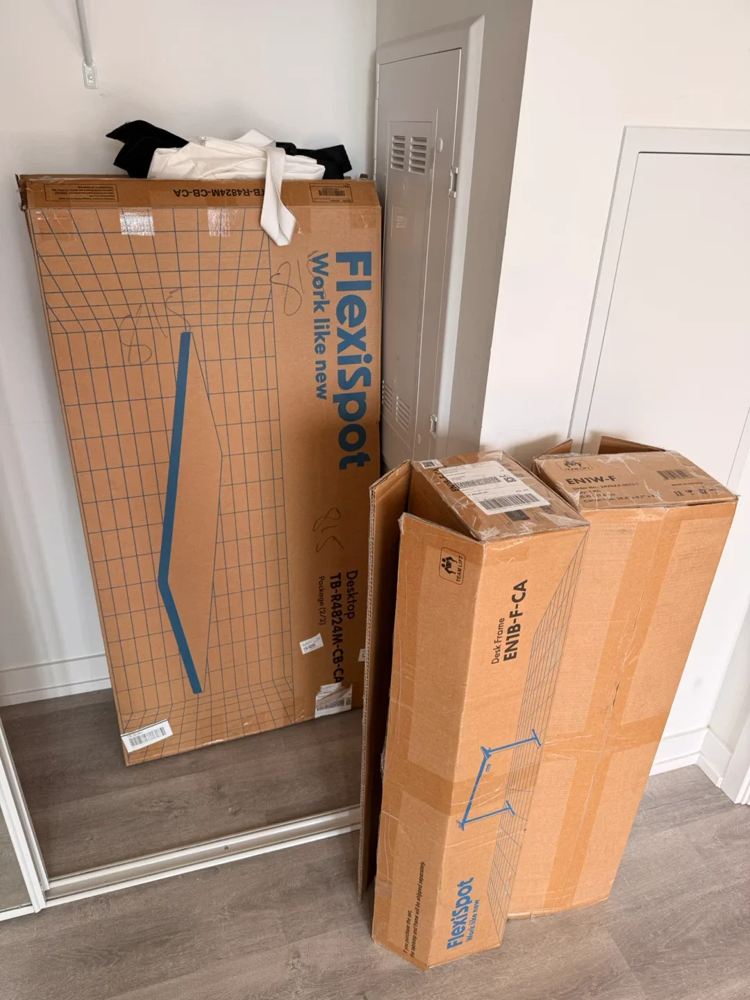 FlexiSpot Height-Adjustable Desk 48x24”, Maple – Excellent! image indicator(6)