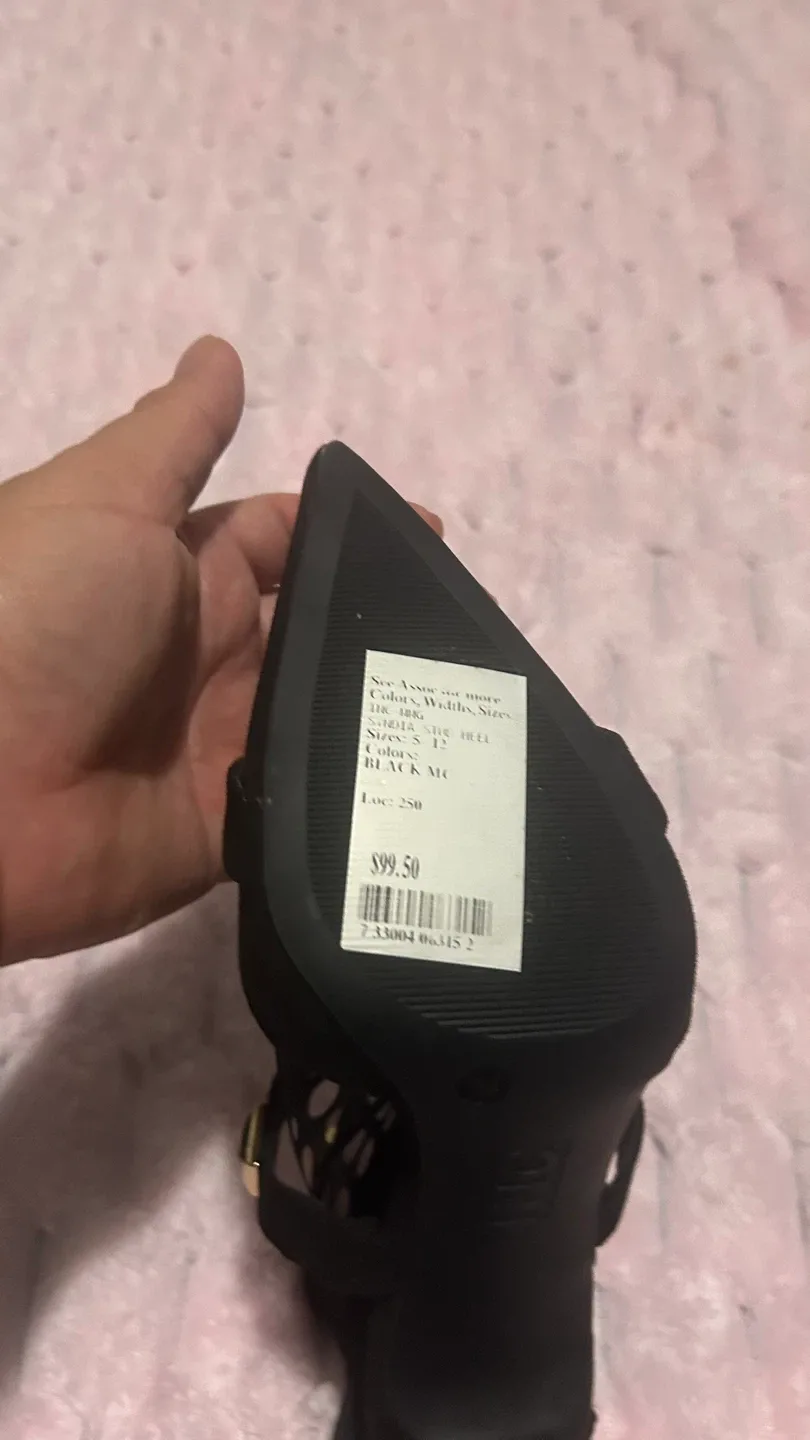 Adrianna Papell Black Heels - Size 7.5 image indicator(4)