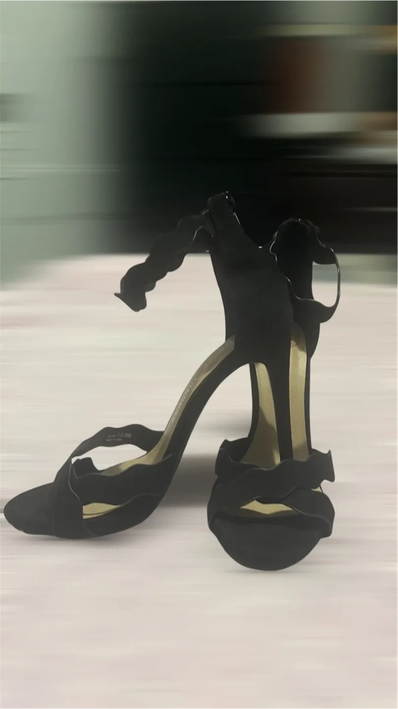 Adrianna Papell Black Heels - Size 7.5 image indicator(2)