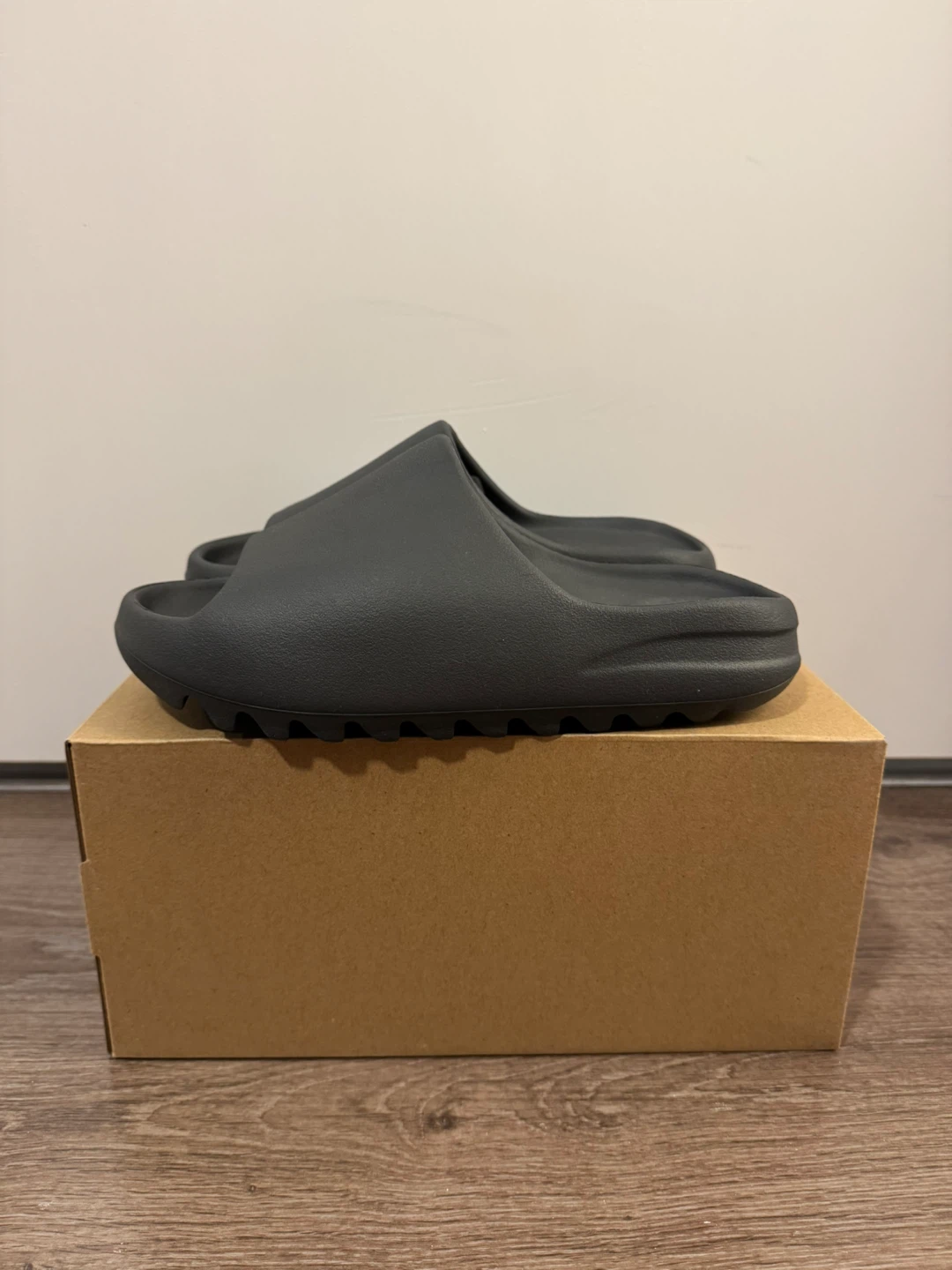 Adidas Yeezy Slide Granite Size 8 US - photo 2