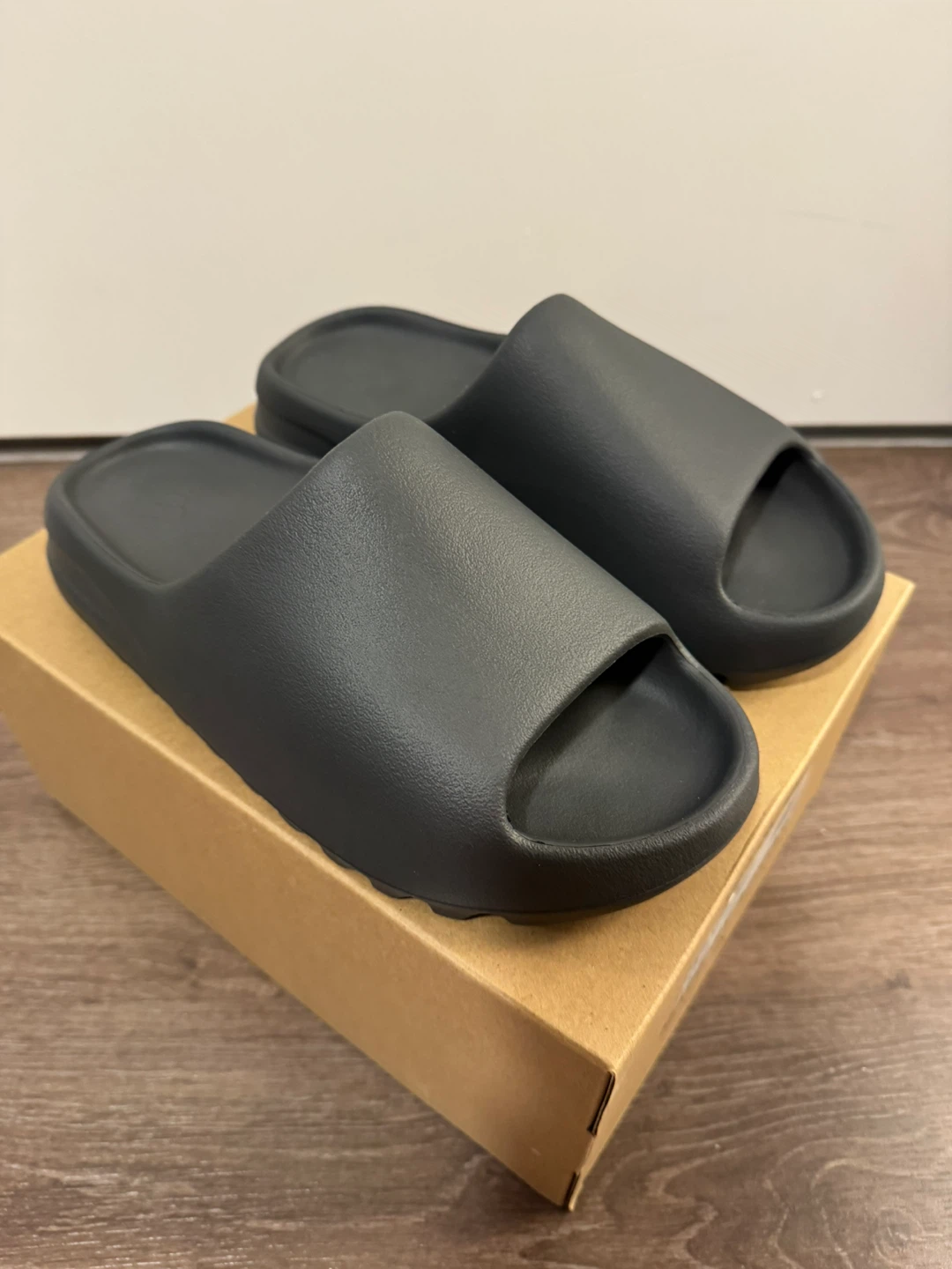 Adidas Yeezy Slide Granite Size 8 US - photo 4